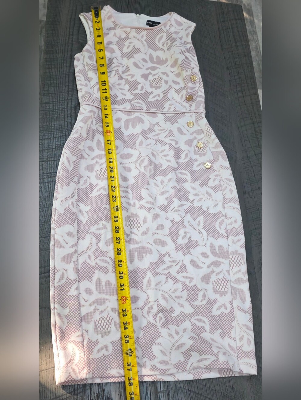 Kate & LILY Cottoncore Sleeveless Lace-Print Sheath Dress in Blush Pink (SIZE:6) - Picture 3 of 6